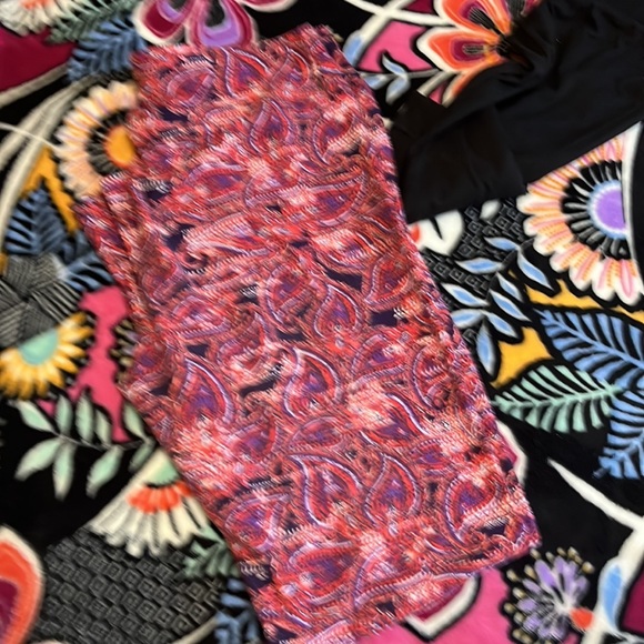 6 pairs of leggings Lularoe & Basic Priced for all 6 pairs together - Picture 11 of 16